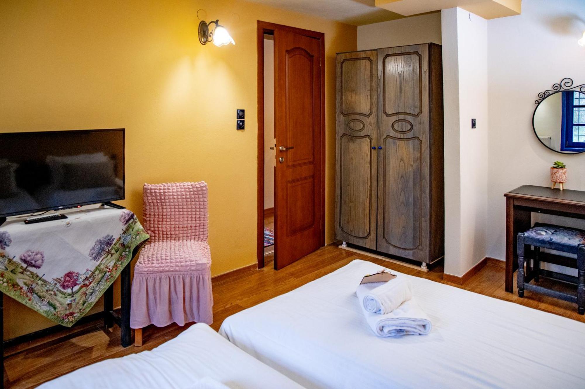 Arktouros Hotel Monodendri Exterior photo